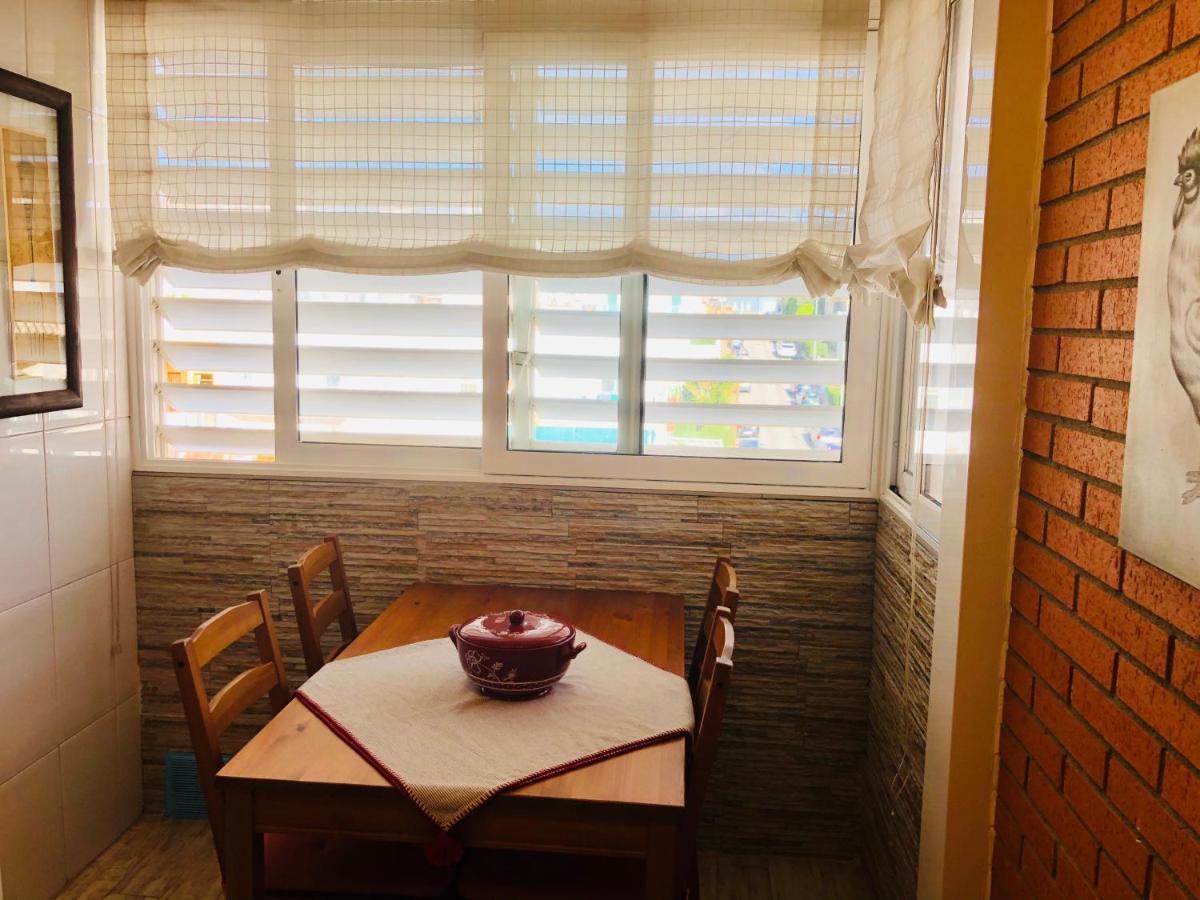 Apartamento Con Terraza Y Piscina En Malgrat De Mar Bagian luar foto