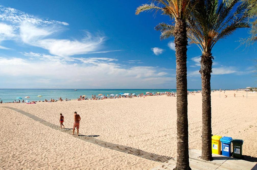 Apartamento Con Terraza Y Piscina En Malgrat De Mar Bagian luar foto